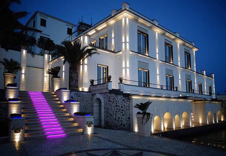 Tư vấn 5 cách lắp đèn hắt trang trí ngoài trời đẹp nhất